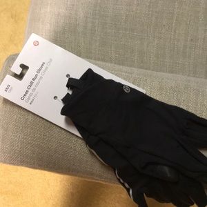 Lululemon Cross chill run gloves